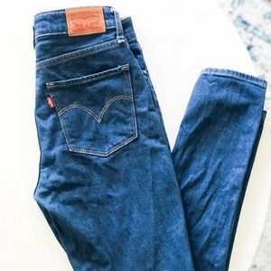 Levi Medium Wash